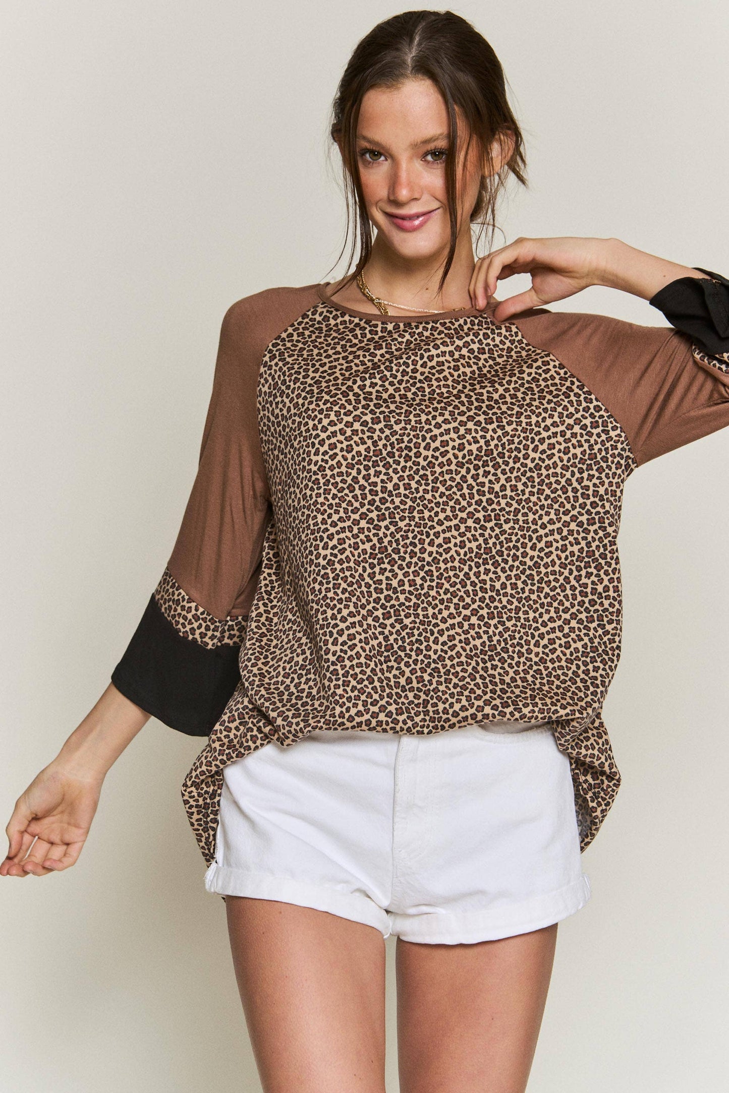 LEOPARD PRINT BASEBALL TOP