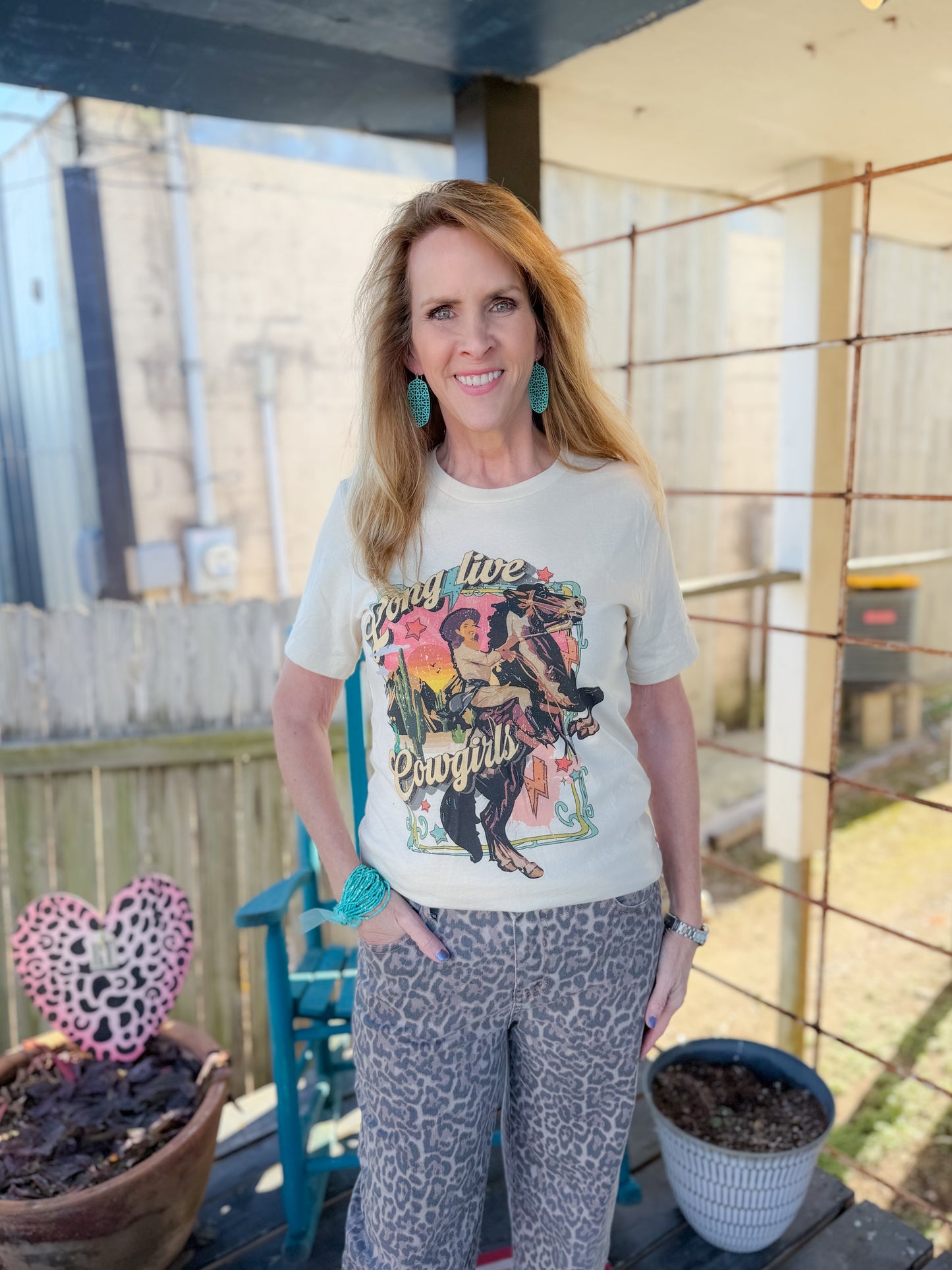 LONG LIVE COWGIRLS TEE