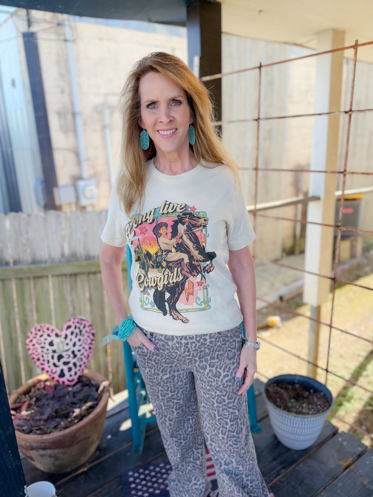 LONG LIVE COWGIRLS TEE