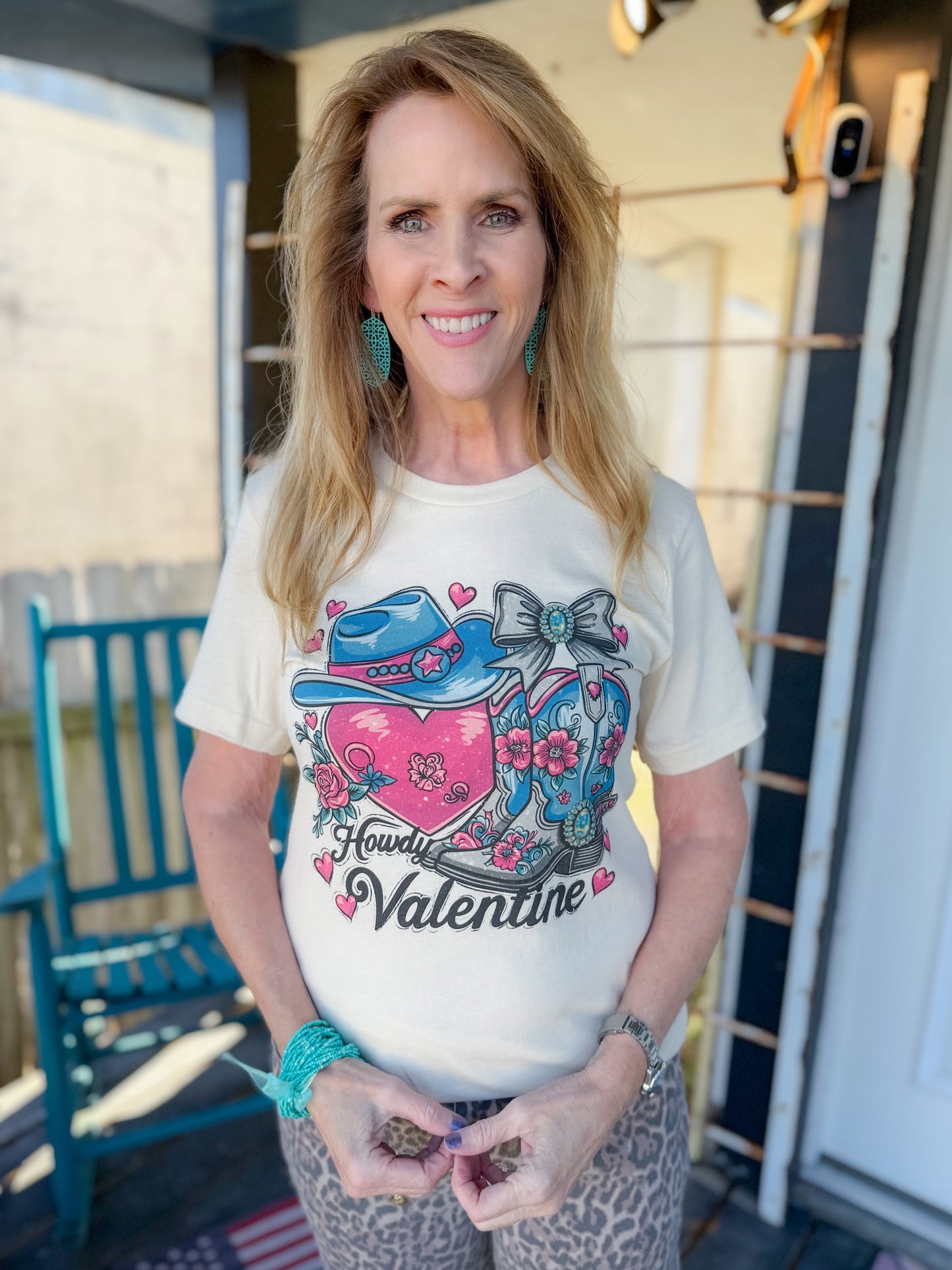 HOWDY VALENTINE GRAPHIC TEE