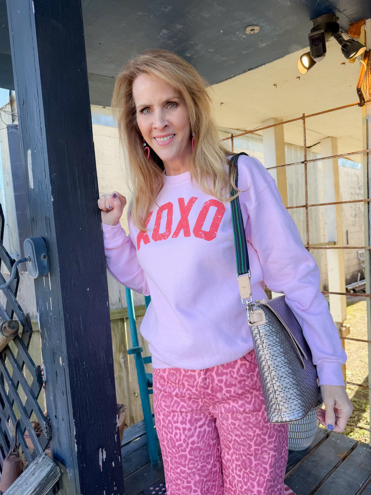 XO VALENTINE GRAPHIC CREWNECK