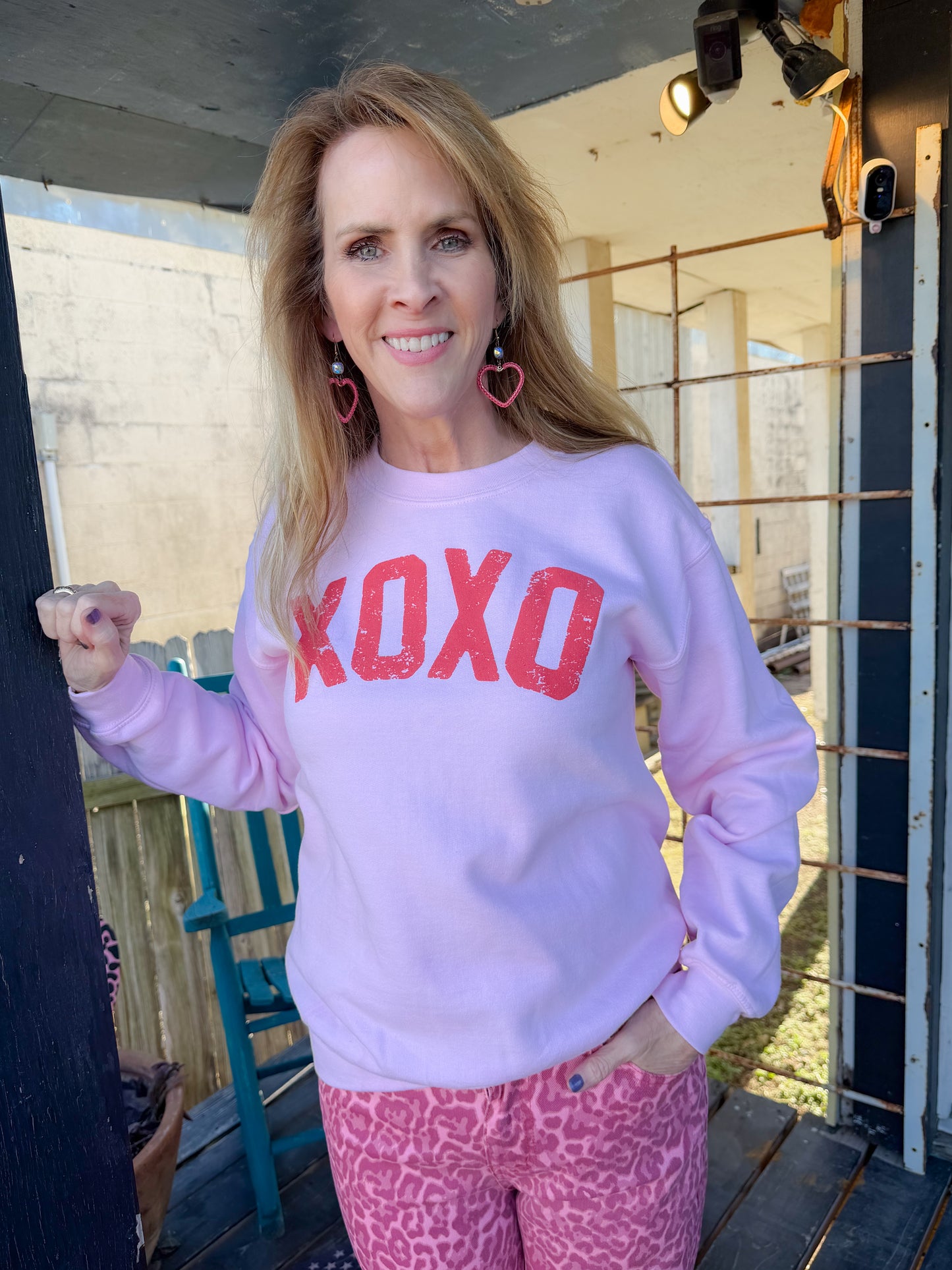 XO VALENTINE GRAPHIC CREWNECK